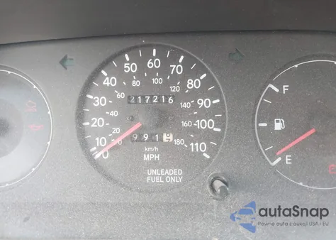 1997 Toyota Corolla Ce z USA, uszkodzony, nr VIN 2T1BA02E0VC193407